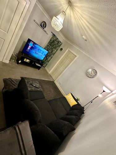 Comfy 2 Bed Full House - 5 mins Glasgow Airport