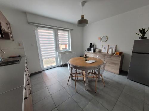 Konyha, Charmante maison à Stotzheim, 1 à 6 personnes (Charmante maison a Stotzheim, 1 a 6 personnes) in Stotzheim