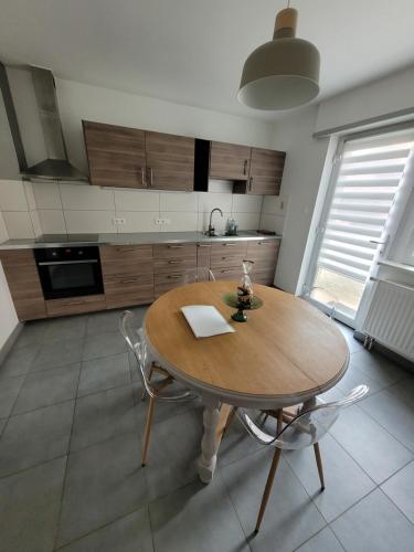 Konyha, Charmante maison à Stotzheim, 1 à 6 personnes (Charmante maison a Stotzheim, 1 a 6 personnes) in Stotzheim