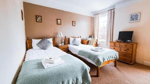 Pickwicks Guest House - image 2
