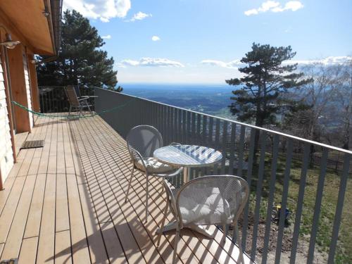 Panoramic apartment on Monte Generoso