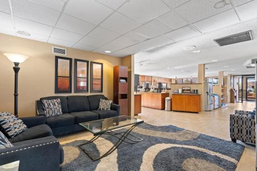 ล็อบบี้, Travelodge by Wyndham Pueblo in พูโบล (CO)