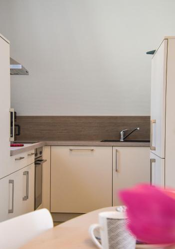 Ferienwohnungen Stadt Merzig Appartement Piatti und Appartement Bücherliebe