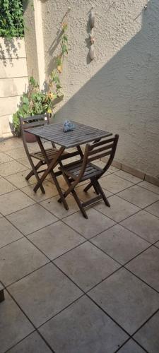7 on school - Cozy guesthouse 15 min drive from airport and close to major highways, Germiston (photo 11)