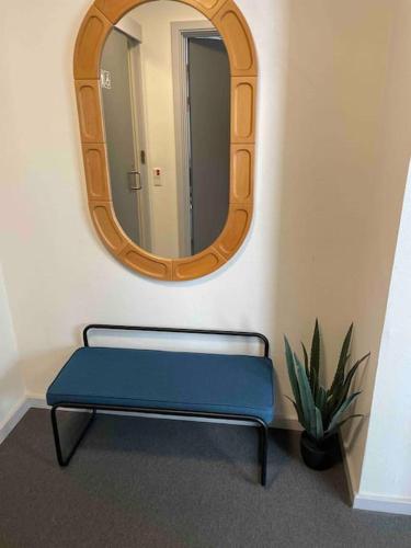 City 6-bedroom, private parking. 3