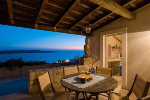 Old Tree Villa - image 10
