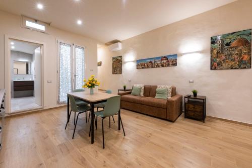 Mercato Contemporary Apartment by Mmega - image 2