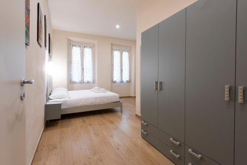 Mercato Contemporary Apartment by Mmega - image 14