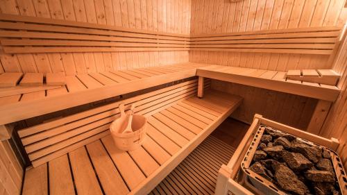 Sauna, Le Champ des Oiseaux Hotel & Spa in Place Saint-Pierre