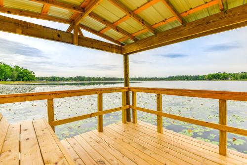 Lakefront Keystone Heights Cottage with Private Dock