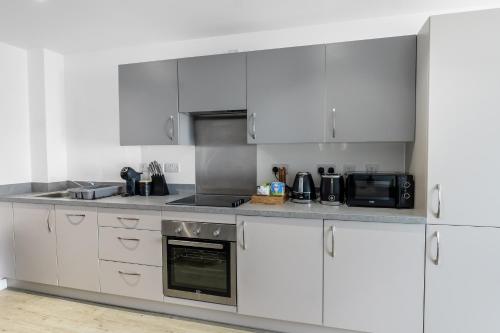 High rise 2 Bedroom & 2 Bath Apartment with Parking, balcony & amazing view, Manchester (fotografie 10)