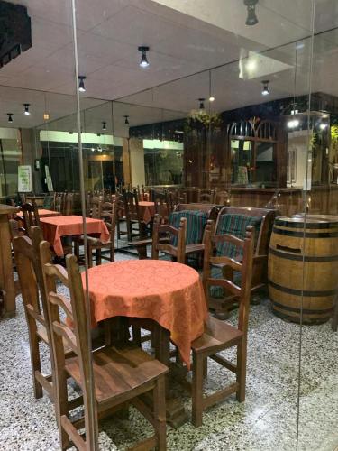 Restaurante, HOTEL EXPRESS MENDOZA in Mendoza