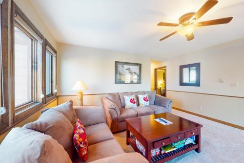 Basking in Breckenridge Brilliance in Four O'Clock