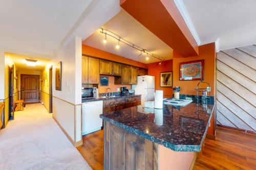 Basking in Breckenridge Brilliance in Four O'Clock