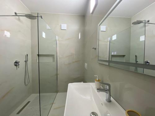 Central Cozy Apartment, Tirana (photo 10)