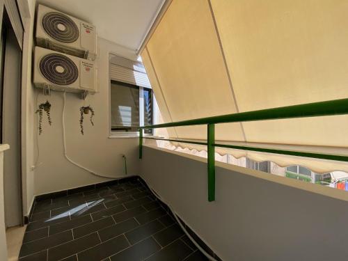 Central Cozy Apartment - image 4
