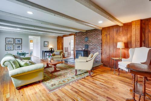 Historic Farmhouse in Layton w/ Deck! in Bushkill (PA)