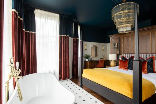 room detail thumbnail 0
