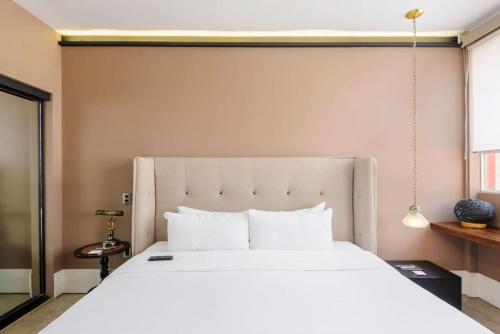 Authentic 1BR in Polanco - Tap to explore photos