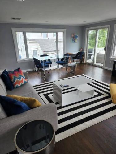Middletown Modern Apartment - RIBryan Property in Middletown, USA