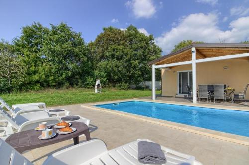 Ferienhaus mit Privatpool für 6 Personen ca 80 qm in Valtura, Istrien Südküste von Istrien, Pola (Pula) (foto 7)