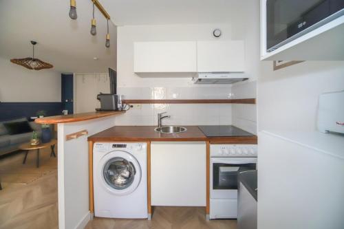 Kitchen, T2 Prestance Montpellier Proche Plage Parking in Parc Marianne