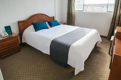 Deluxe Double Room (2 Adults + 1 Child) room in Hotel Asturias