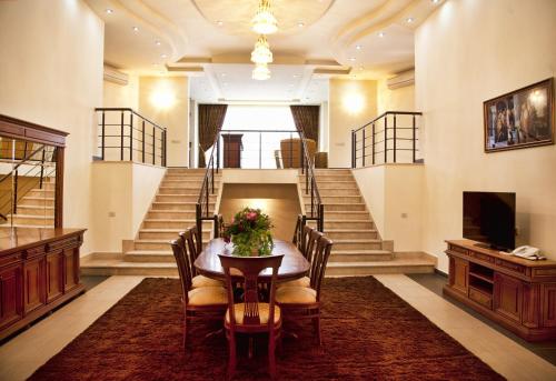 54232102 Multi Grand Pharaon Hotel