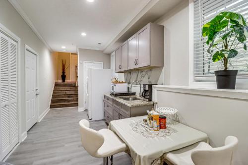 Cozy Capitol Heights Abode 6 Mi to National Mall in Capitol Heights, USA