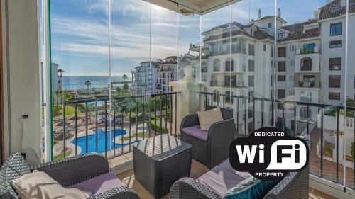 Apartment with Sea View room in Marina Duquesa 529