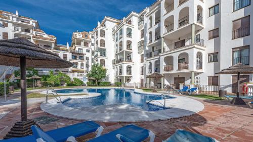 Apartment with Sea View image 2
