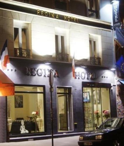 Entrance, Hotel Regina Montmartre in 18th - Sacre Coeur - Montmartre