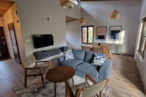 Domek na Cyplu Ostrowskim in ชิโบรชิน