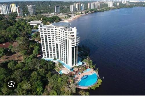 Flat no Condomínio do Edifício Tropical Executive e residence com Vista para o Rio