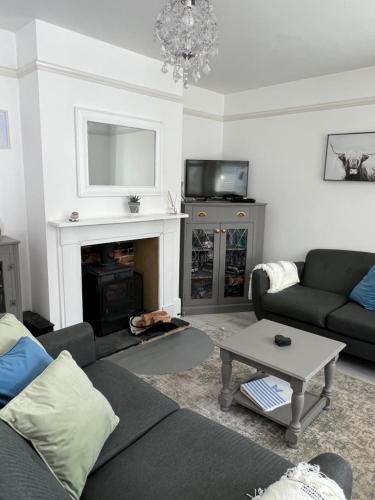 Sea Salt Cottage - Mins to beach & shops Dog Friendly