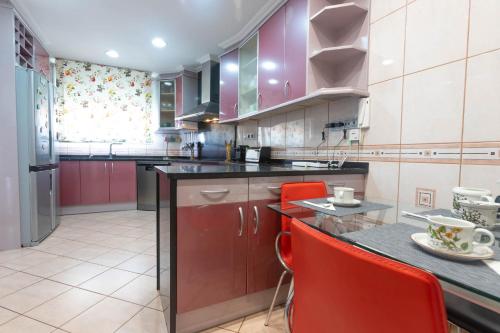 keuken, RNET - Collsacabra Villa con piscina privada in El Mas Mates