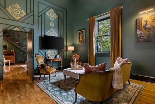 Gypsy and Carraway in Columbia, USA