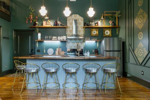 Gypsy and Carraway in Columbia, USA