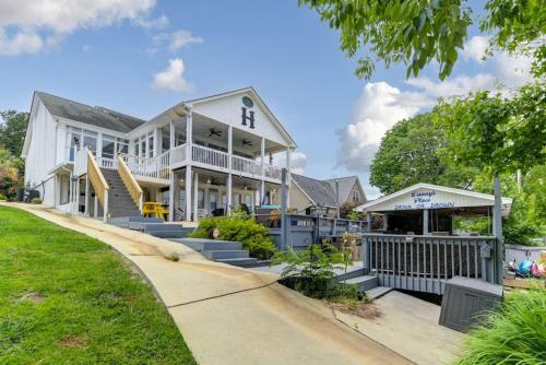 Viesnīcas āriene, Murray Shores Getaway - Kayaks - Sea-Doo for Rent in Batesburg-Leesville (SC)