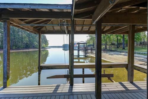 Lake Wateree Family Retreat