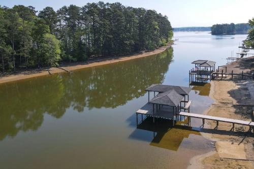 Lake Wateree Family Retreat