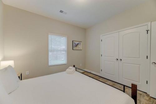 Cayce Sister Houses-Sleeps 14