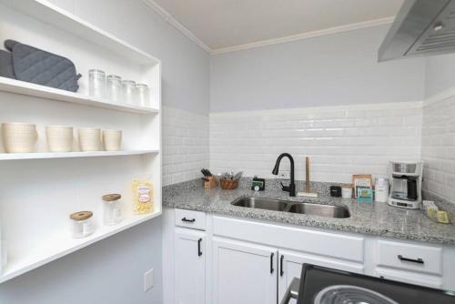 Carter Street Guest Suite in Columbia, USA