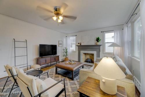 Trendy 3BR Bungalow in Columbia, USA