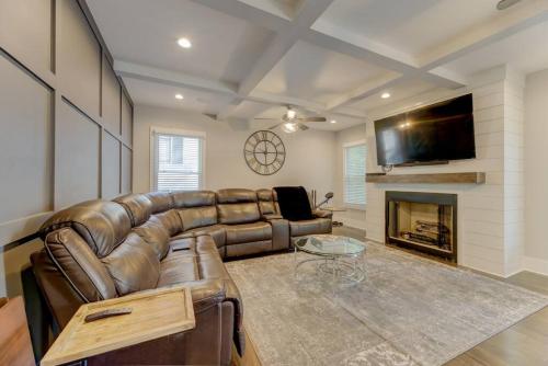 Lux 4BR Home Mins to USC in Columbia, USA