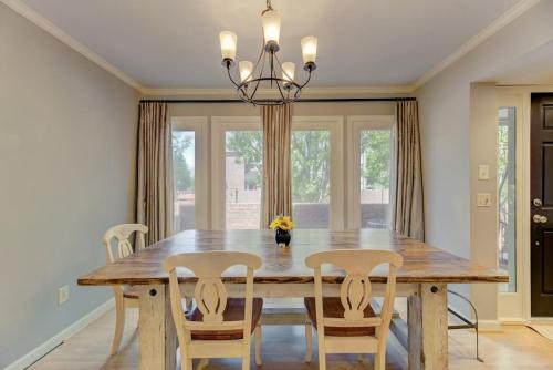 Trendy Columbia Townhome in Columbia, USA