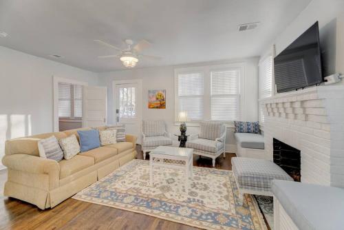 Peaceful 3BR in DT Columbia in Columbia, USA