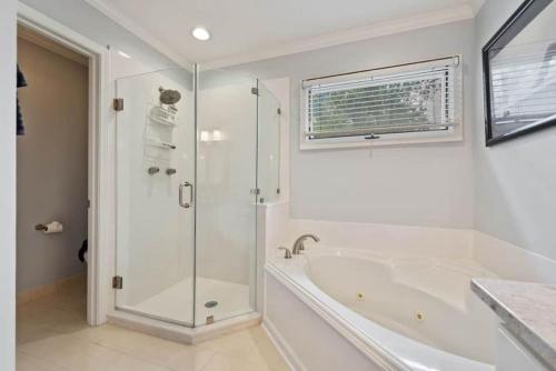 Luxury Private Home Near USC in Columbia, USA