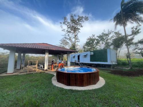 Trailer House - image 2