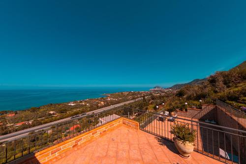 Three-Bedroom Villa image 7